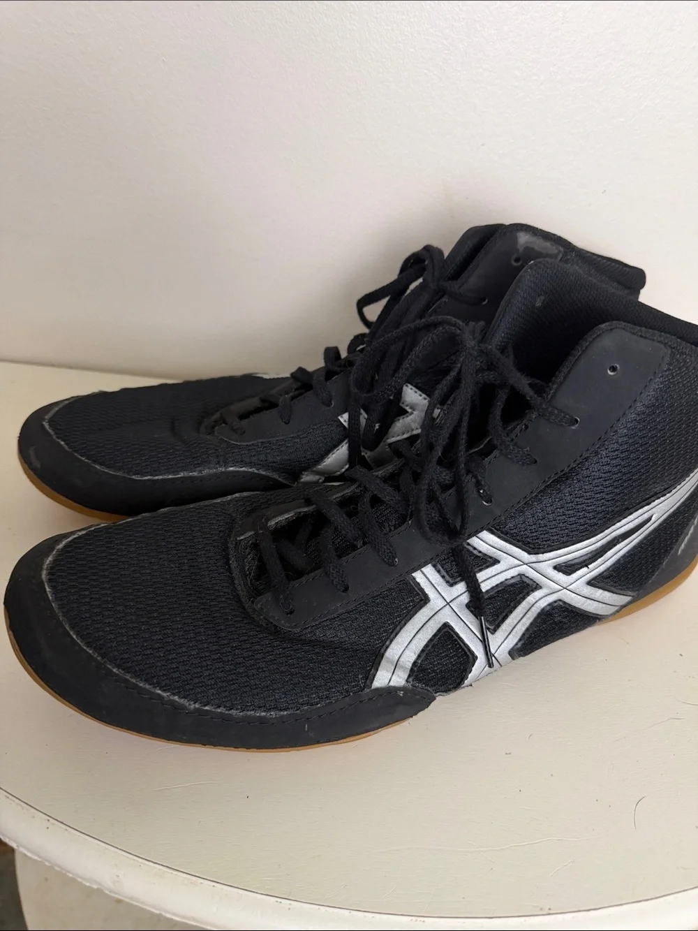 (2383) Asics Matflex Black and White High-Top Athletic Wrestling Shoes, Size: 14
